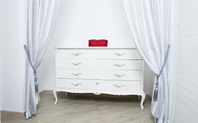 Gens Claudia, Vatican Luxury Apartments